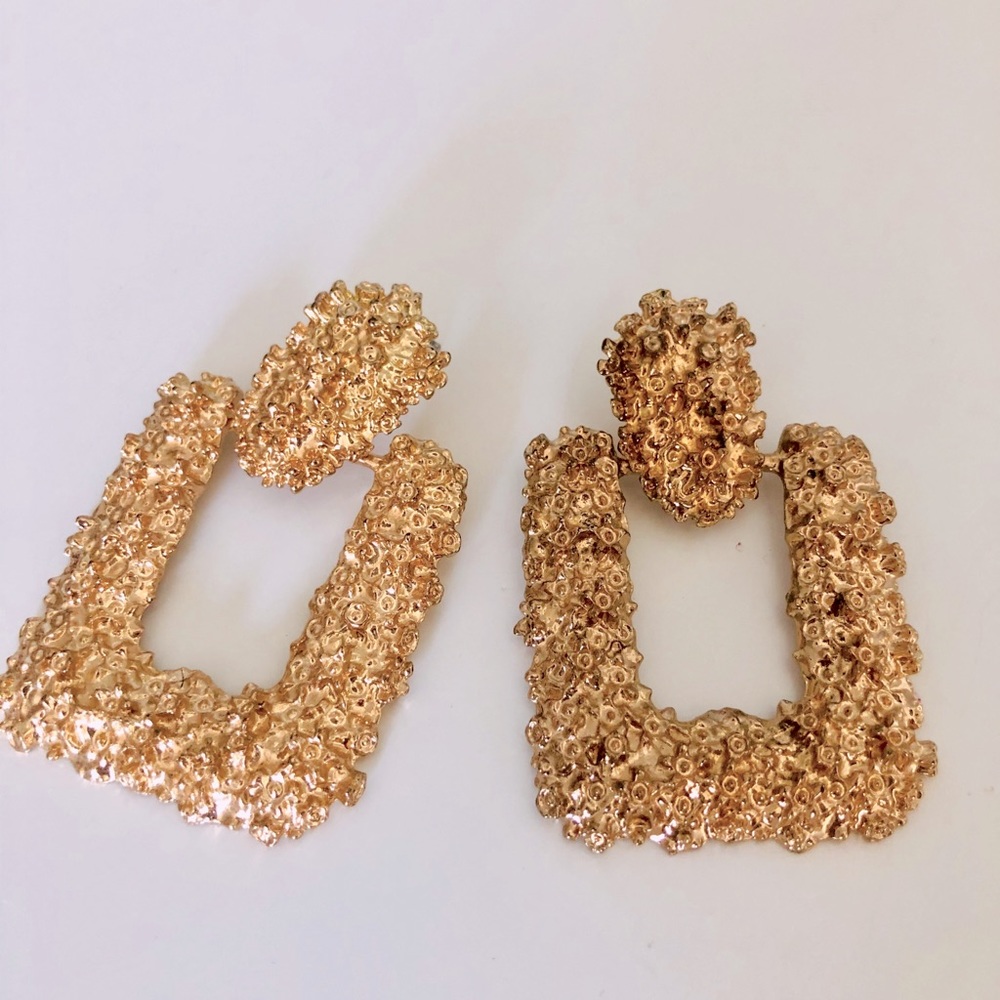 Gold chunky earrings